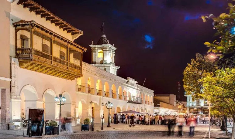 15972464380-Salta-la-Linda-773x458